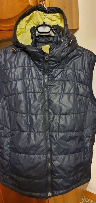 Продам жилет безрукавка