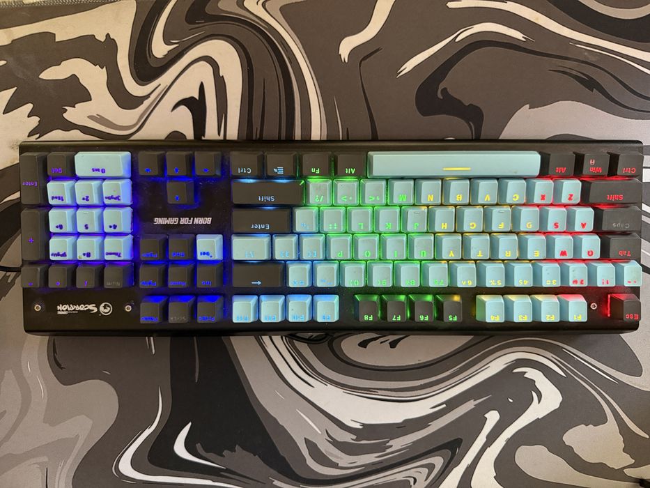 Геймърска RGB клавиатура и RGB мишка на Scorpion и резервни клававиши