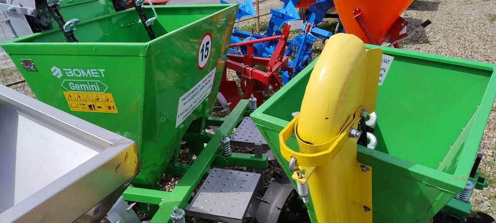 Utilaj nou polonez de semanat plantat recoltat cartofi nou Agramix