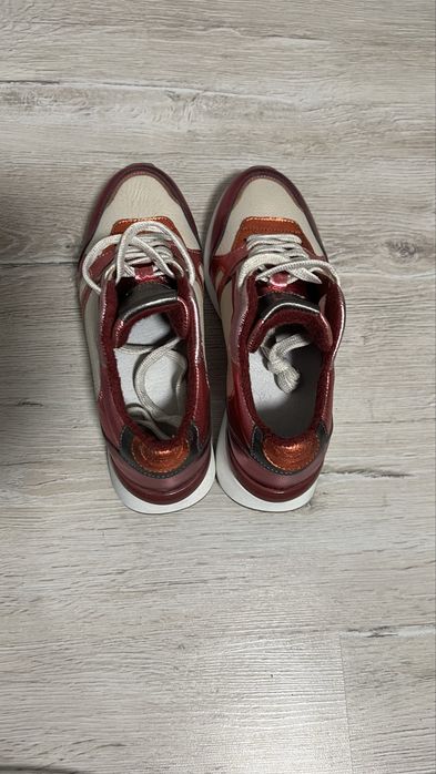 Обувки на MANFIELD