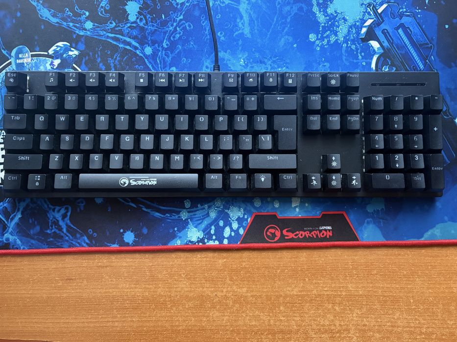 Mouse Vortex + Tastatură şi Mousepad de Scorpion Functional Stare Buna