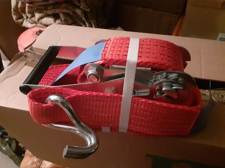 Chingi ancorat marfă