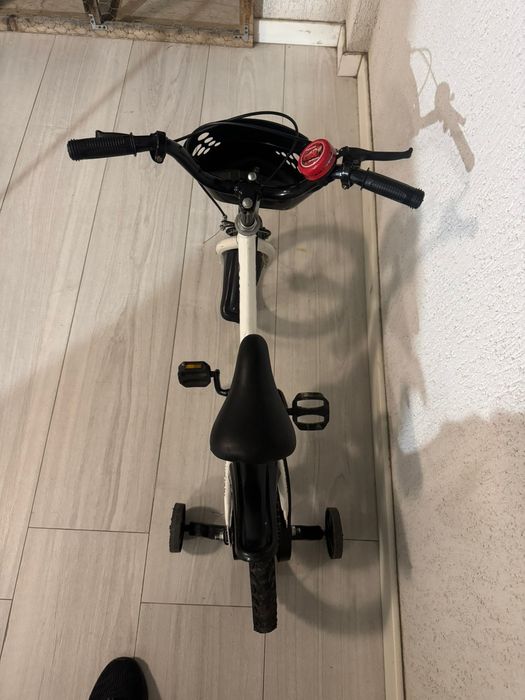 Bicicleta cu pedale pentru copii de peste 3 ani, roți ajutatoare , 12 inch, albă