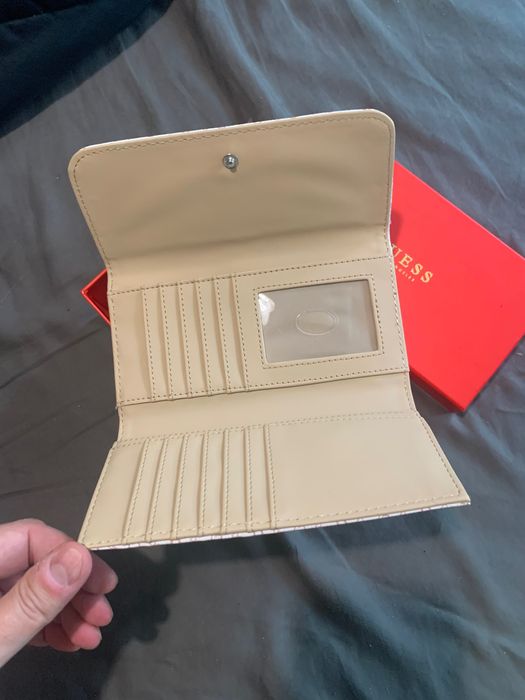 Уникални портмонета GUESS(не са реплика)