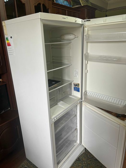 продам холодильник  INDESIT