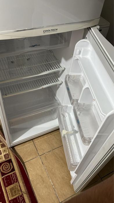 Холодиник SAMSUNG