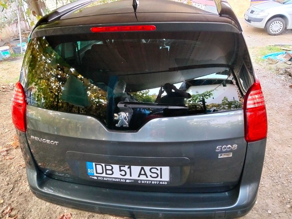 Vând Peugeot 5008 1.6 16v din 2010 unic proprietar in Romania
