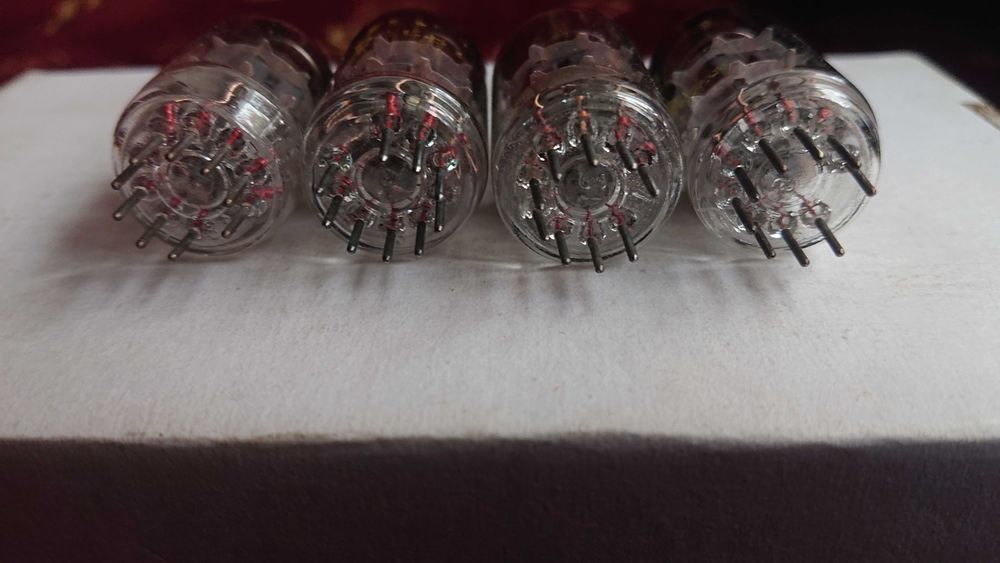 Нови радиолампи TESLA PCC88.