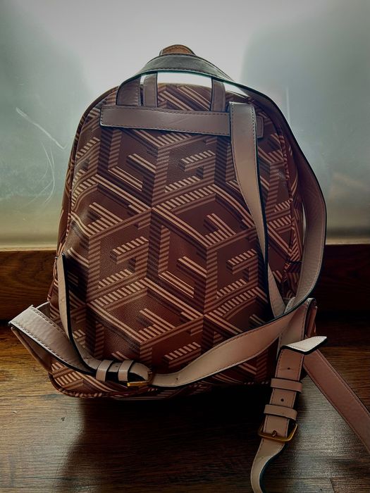 Оригинална раница guess