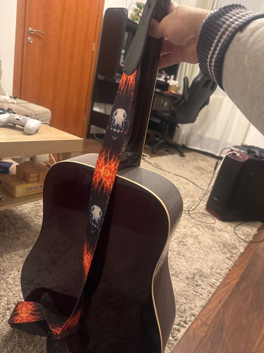 Vand chitara acustica