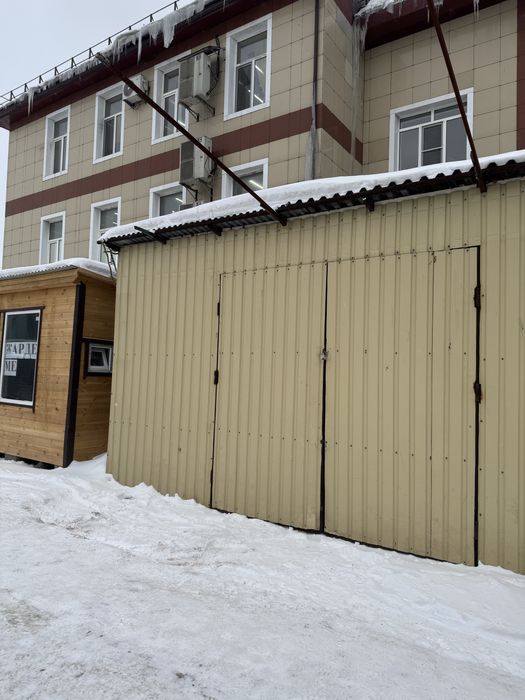 Продам ангар на рынке Жастар