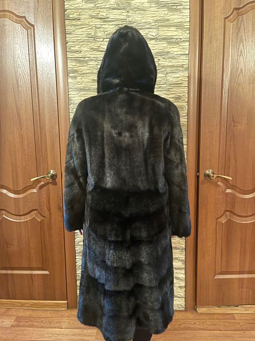Шуба норковая , состояние идеальное
