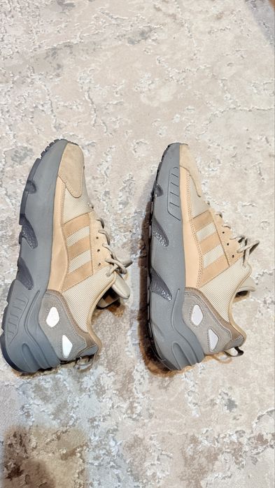 Adidasi adidas