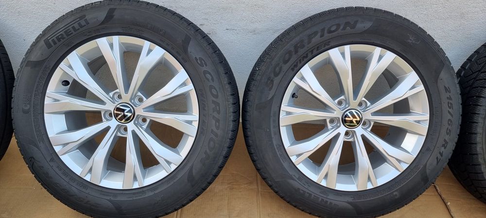 Jante r 17 originale vw tiguan  anvelope de iarna 215 65 17