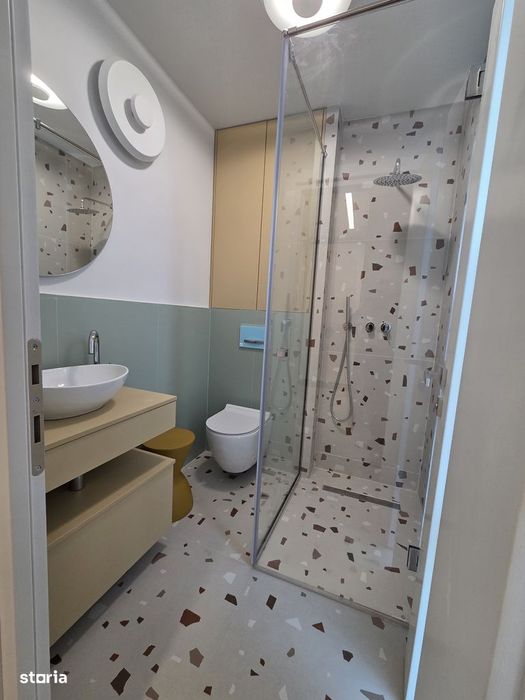 Vilă cu arhitectură futuristă și design avangardist la Cheie