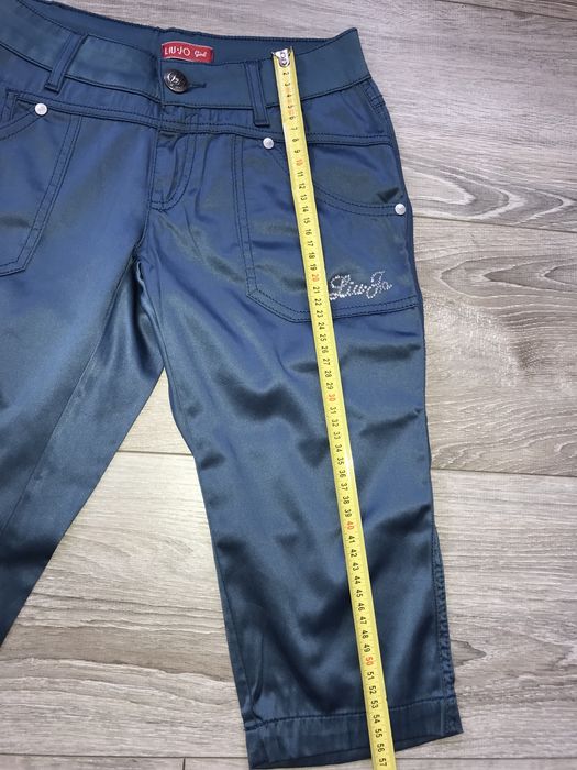 Pantaloni trei sferturi LiuJo nr.Xs