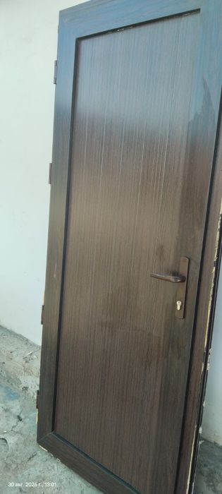 Продам дверь б/у