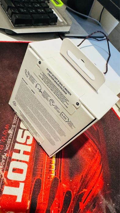 Новые запечатанные наушники