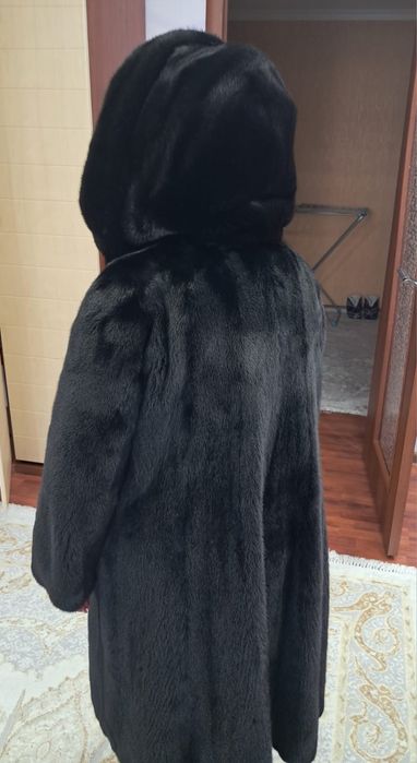 Продам норковую шубу