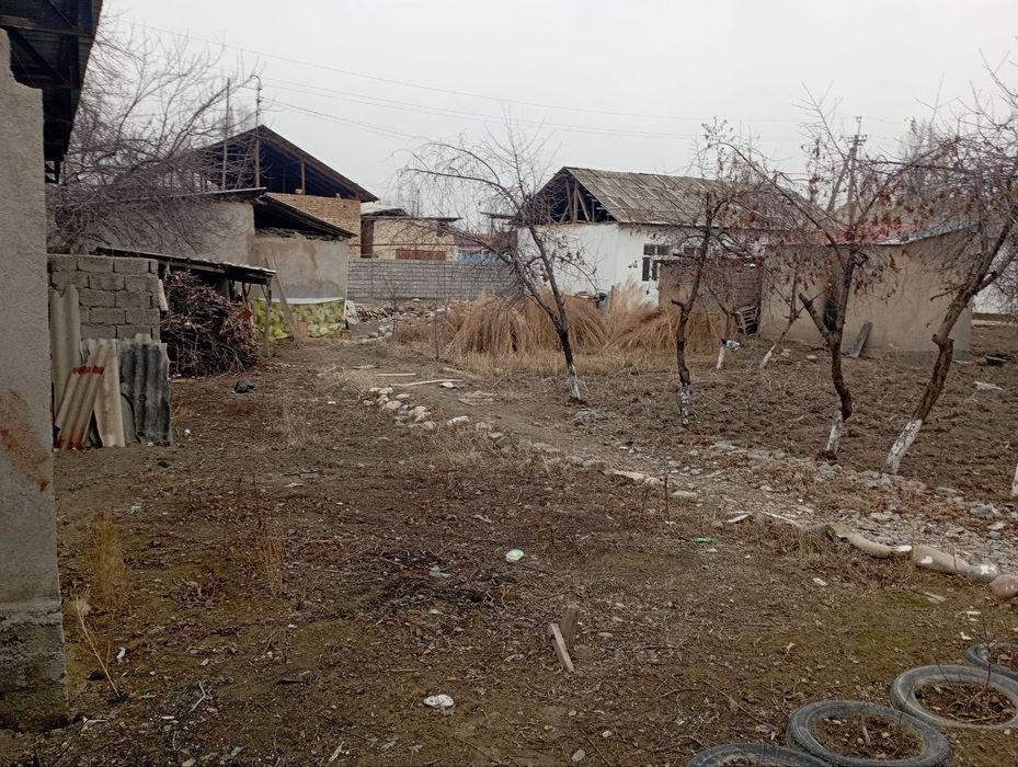 Chirchiq da 5 sotux quruq er sotiladi