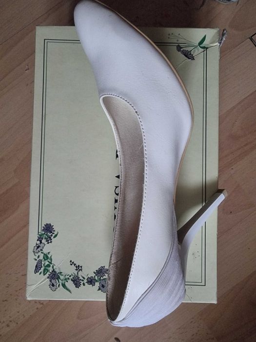 Туфли свадебные 38 продам