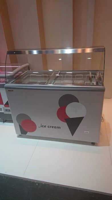 Vitrina Gelato / AHT Sao Paulo H 125 cm / 9 AROME / NOU