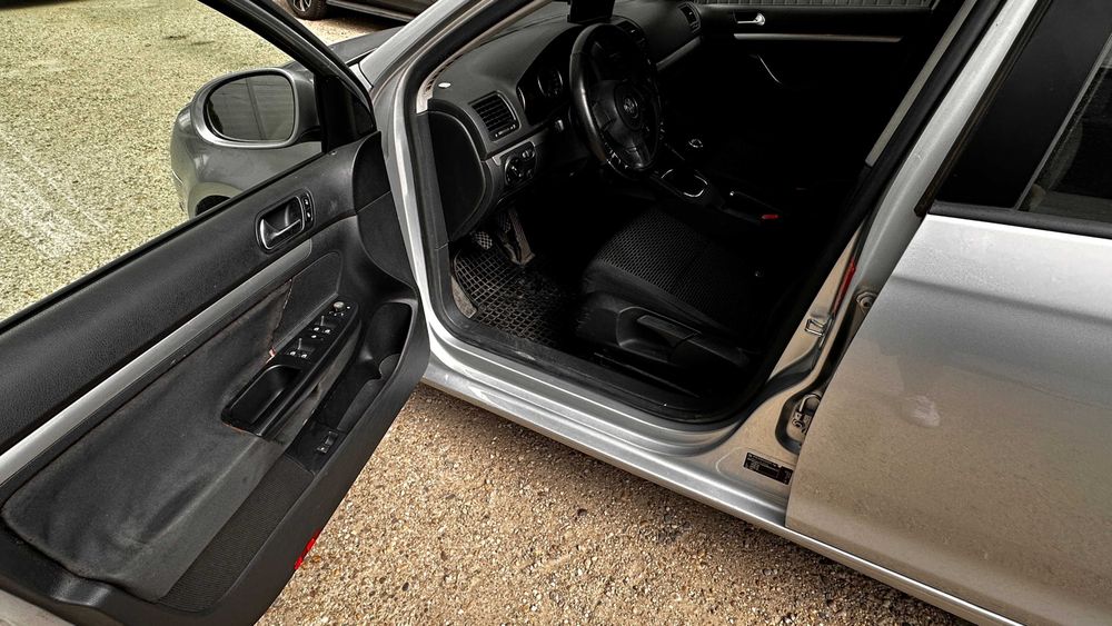 VOLKSWAGEN Jetta 2010 — imagine 4