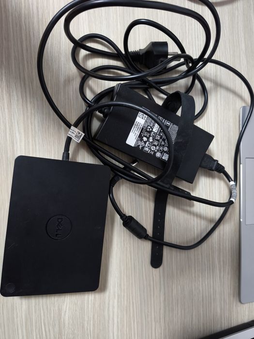 Docking Station USB-C Dell WD15 (K17A) cu încărcător original inclus