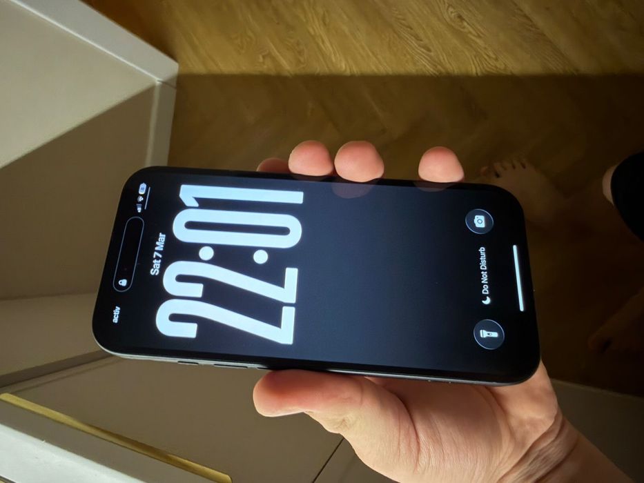 Iphone 16 в отличном состояний