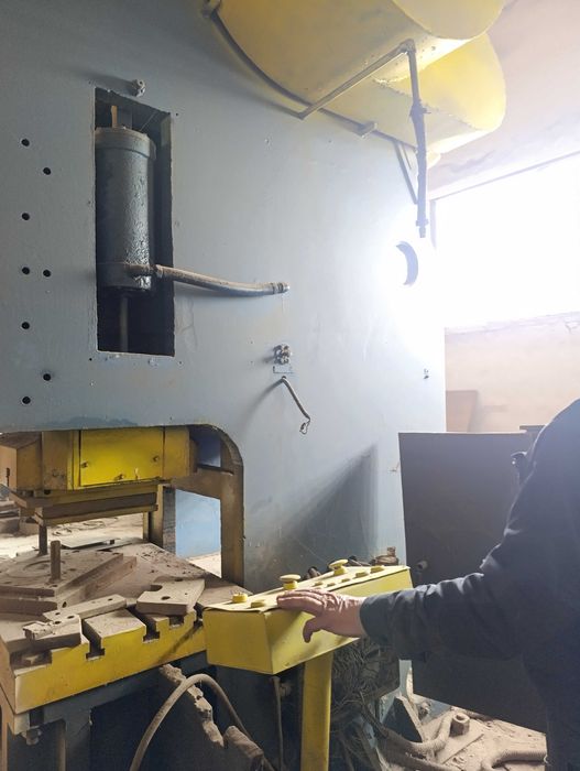 Пресс 160 тонн УМ-160