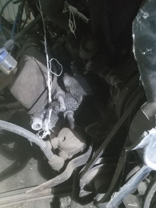 Продам двигатель газ 53 и коробка!