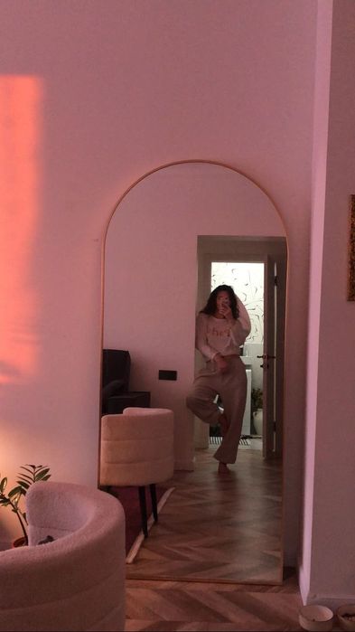 Зеркало напольное