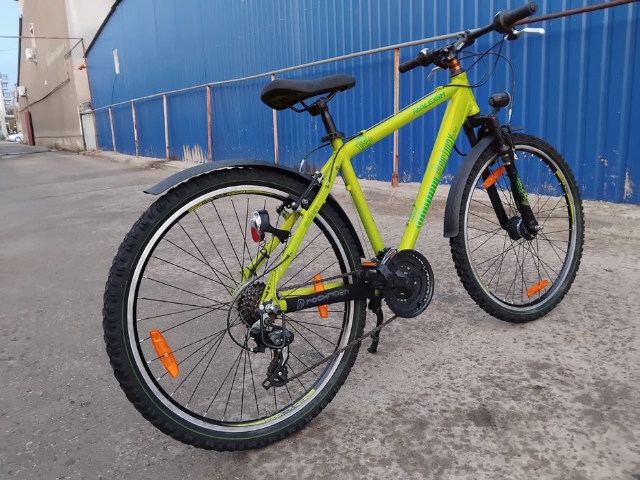 Vând bicicleta din aluminiu