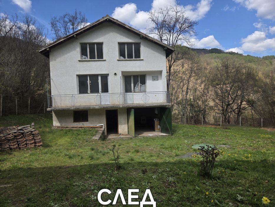 Почистване на Парцели,имоти и запустели дворове