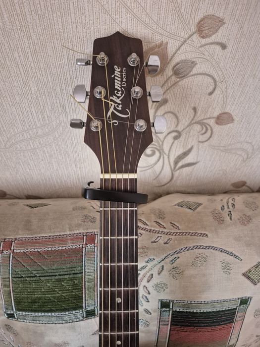 Гитара электроаккустическая Takamine с комбоусилителем