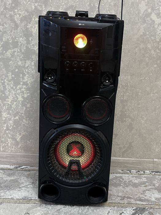 Колонка LG в хорошем состоянии
