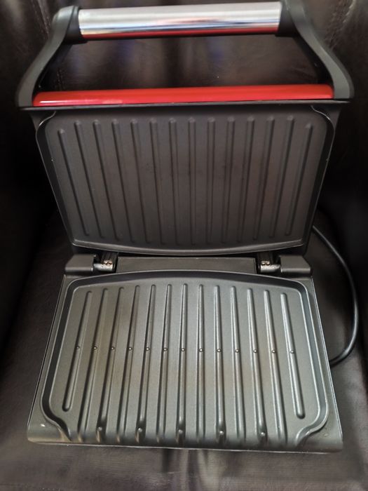 Grătar electric  Russell hobbs