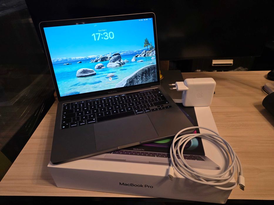 MacBook Pro M2 13' 256GB Silver