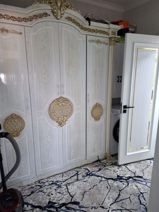 Продается кв 2 комнатная, захади и живи ( Супер)