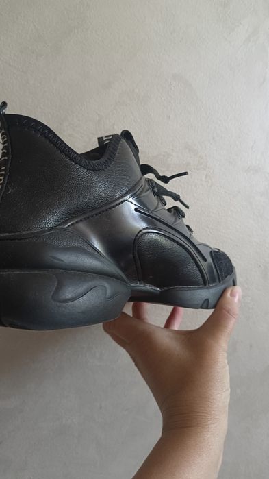 Кроссовки демисезонные