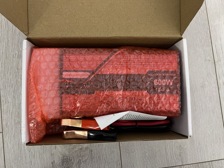 Инвертор на напрежение  12V/24V-220V,600W