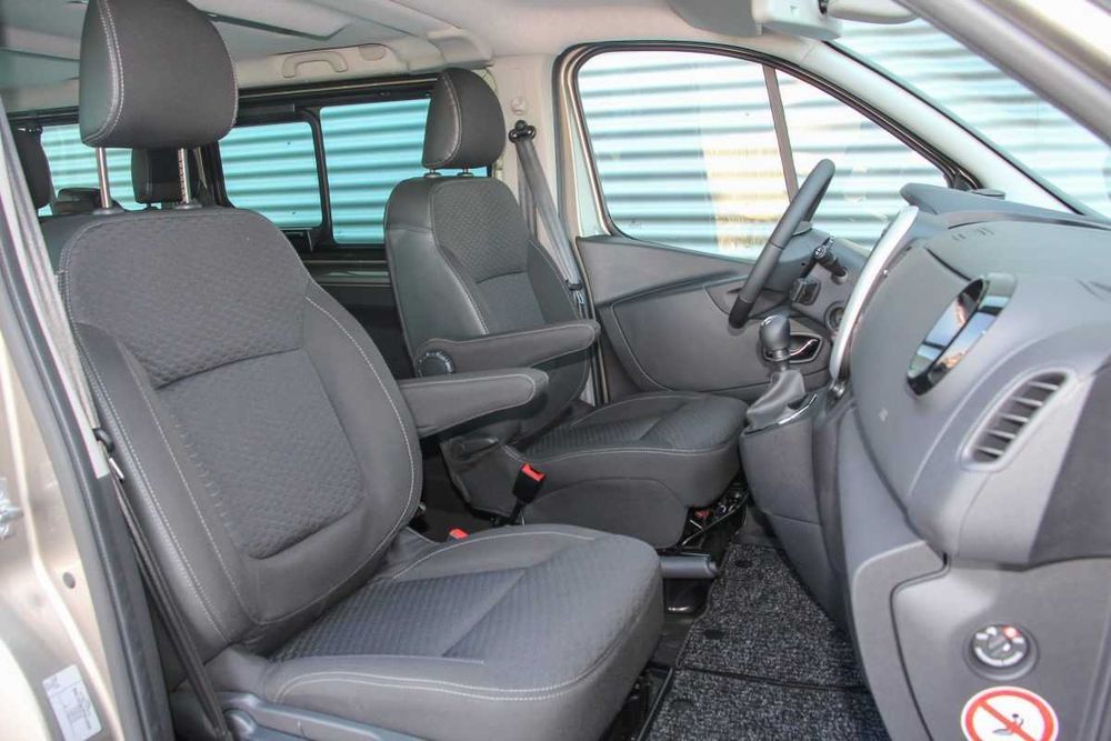 Промо! Пътнически Бус под наем, Кола под наем, 9 местен автомобил