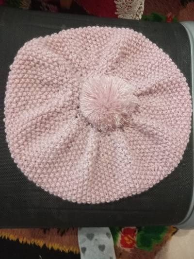 Ръчно плетена шапка