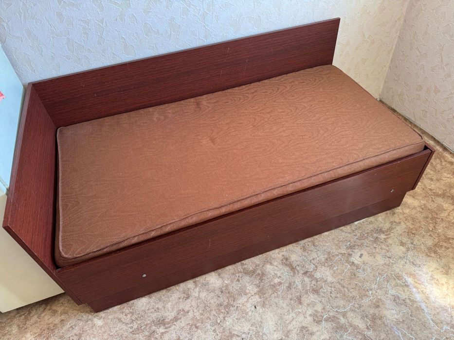 Продам детский диванчик