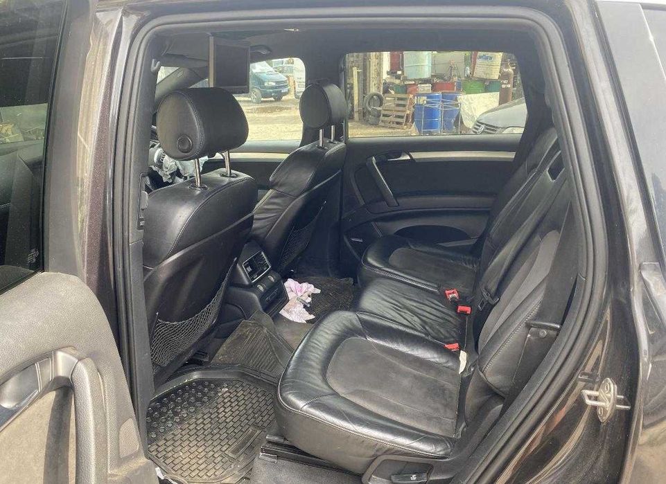 Piese Audi Q7  3.0 , 171 kw  din 2006  - bug