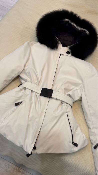 Куртка горнолыжная