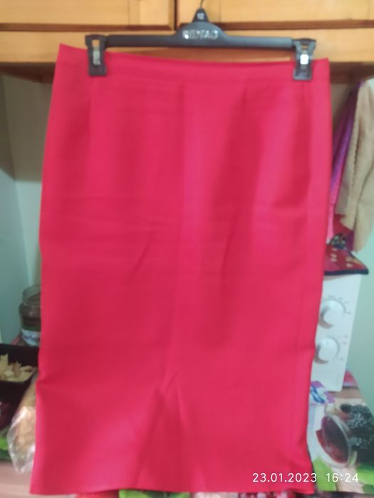 Юбки женские темно синяя и красная