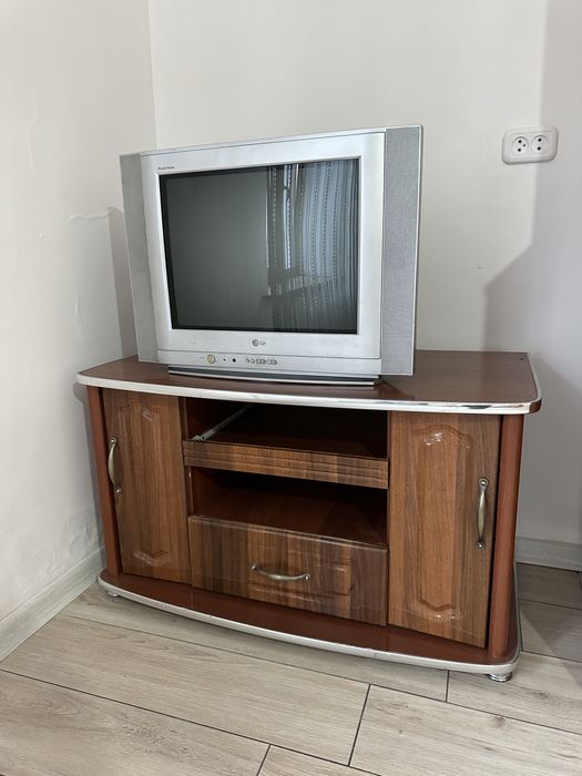 Шкафтар,телевизорымен