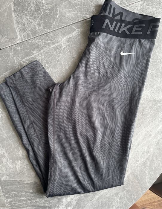 клин Nike Pro M сив