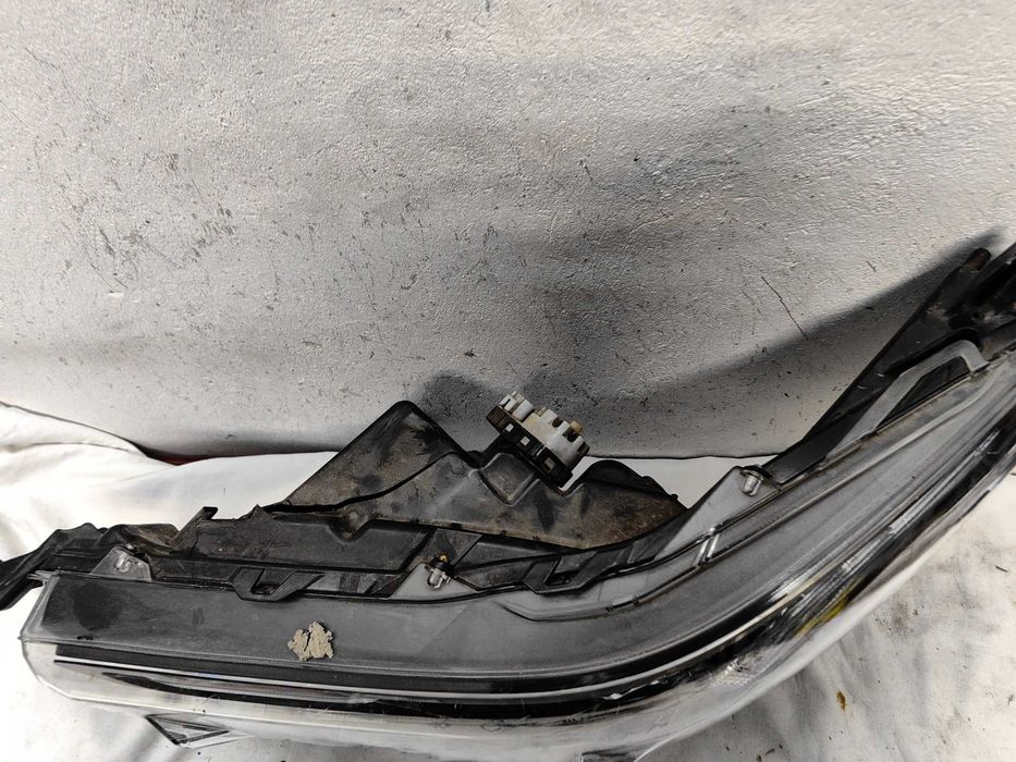 Оригинален фар Тойота  Toyota Hilux Full Led